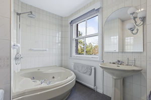 Photo 29- click for photo gallery